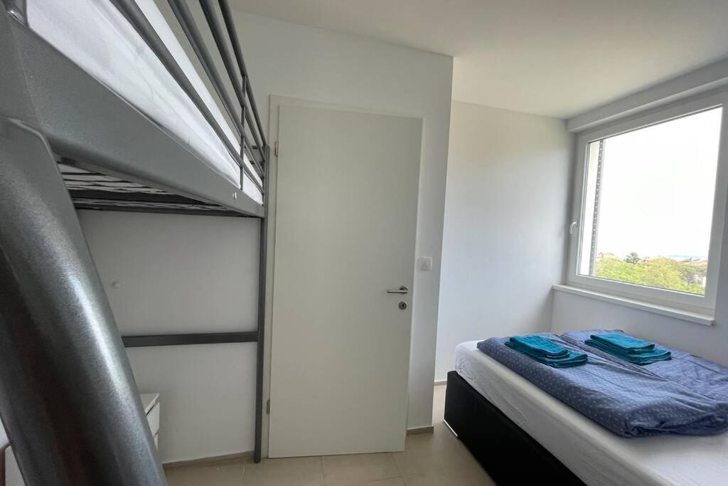 Apartment Gema - One Bedroom Apartment Izola Zewnętrze zdjęcie
